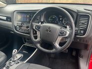 Mitsubishi Outlander PHEV JURO 29