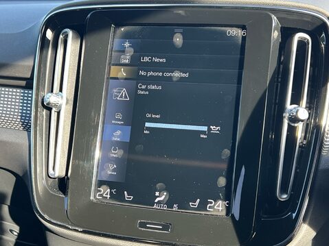Volvo XC40 B4 R-DESIGN PRO MHEV 21