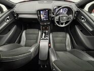 Volvo XC40 B4 R-DESIGN PRO MHEV 4