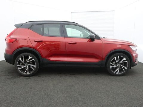 Volvo XC40 B4 R-DESIGN PRO MHEV 3