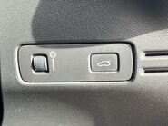 Volvo XC40 B4 R-DESIGN PRO MHEV 27