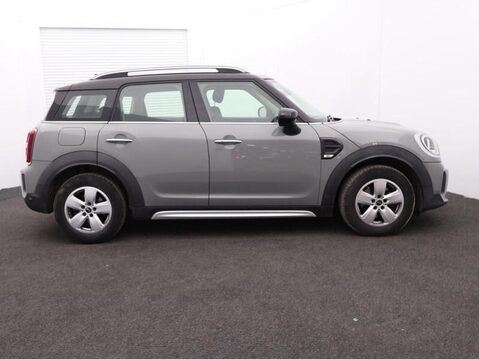 Mini Countryman COOPER CLASSIC 3