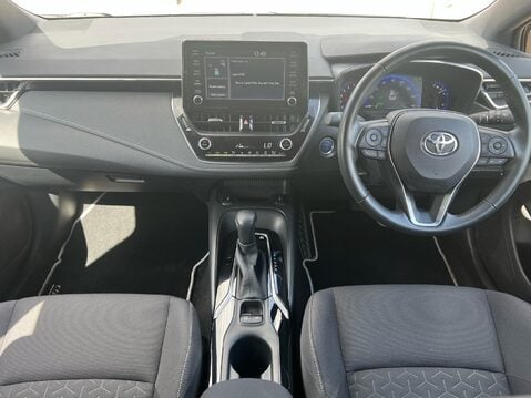 Toyota Corolla ICON 10
