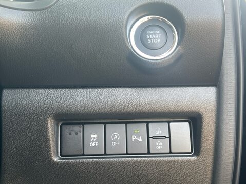 Suzuki Swift SZ5 DUALJET MHEV 30