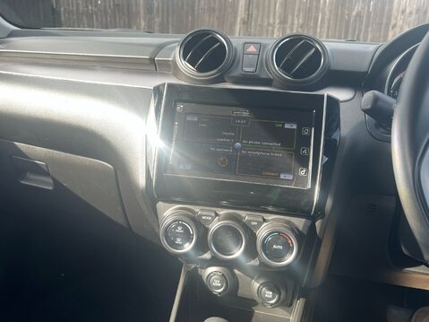 Suzuki Swift SZ5 DUALJET MHEV 12