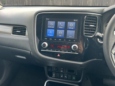 Mitsubishi Outlander EXCEED 12