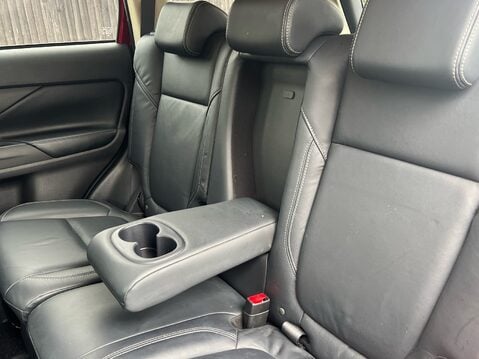 Mitsubishi Outlander EXCEED 37