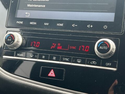 Mitsubishi Outlander EXCEED 25