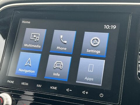 Mitsubishi Outlander EXCEED 18