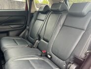 Mitsubishi Outlander EXCEED 9