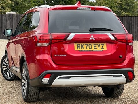 Mitsubishi Outlander EXCEED 2