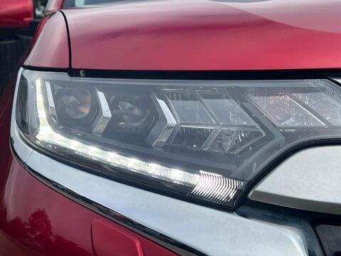 Mitsubishi Outlander EXCEED 14