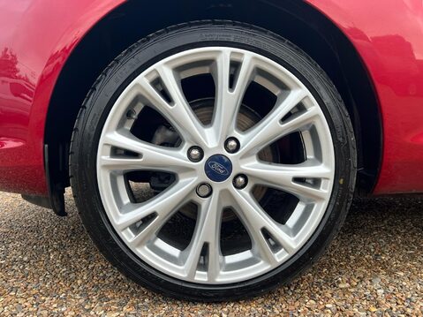 Ford Fiesta TITANIUM X 8