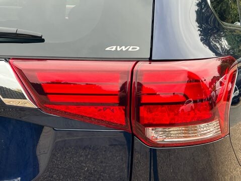 Mitsubishi Outlander DESIGN 15