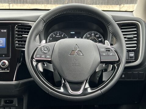 Mitsubishi Outlander DESIGN 32