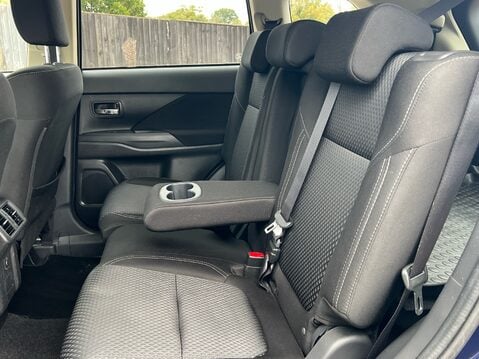 Mitsubishi Outlander DESIGN 35