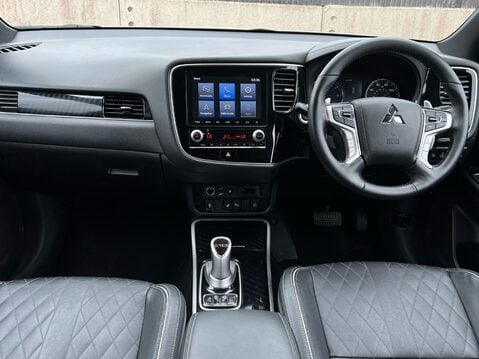 Mitsubishi Outlander PHEV EXCEED SAFETY 10