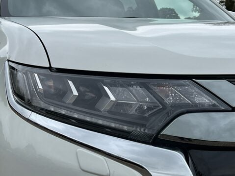 Mitsubishi Outlander PHEV EXCEED SAFETY 14