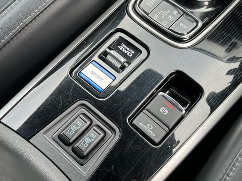 Mitsubishi Outlander PHEV EXCEED SAFETY 27