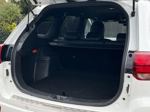 Mitsubishi Outlander PHEV EXCEED SAFETY 36