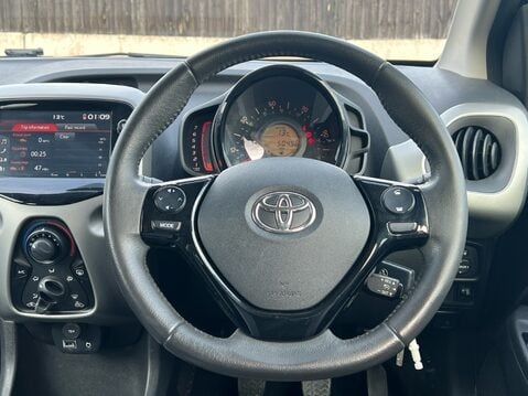 Toyota Aygo VVT-I X-PLAY 31
