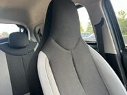 Toyota Aygo VVT-I X-PLAY 34