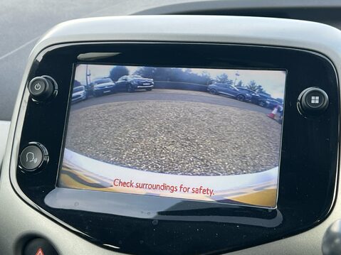 Toyota Aygo VVT-I X-PLAY 21