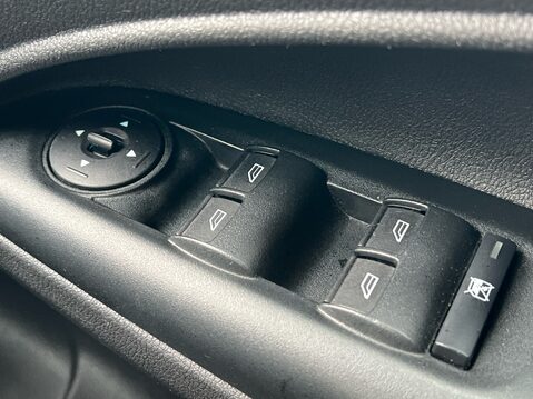 Ford Tourneo Connect ZETEC TDCI S/S 29