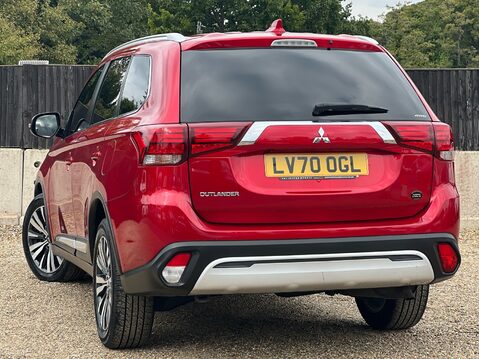 Mitsubishi Outlander EXCEED 2