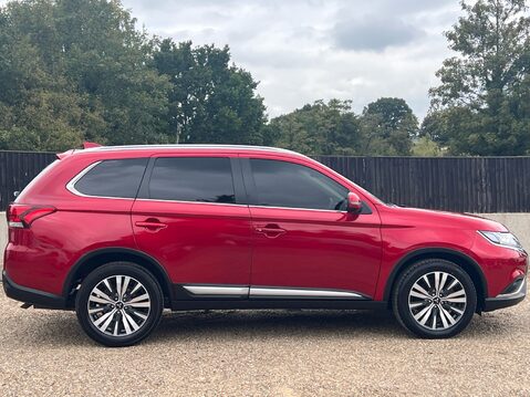 Mitsubishi Outlander EXCEED 5