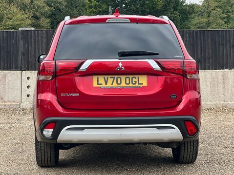 Mitsubishi Outlander EXCEED 8