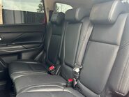 Mitsubishi Outlander EXCEED 9