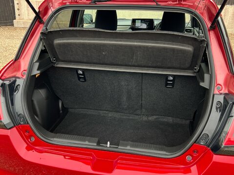 Suzuki Swift ULTRA 33