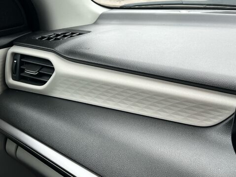 Suzuki Swift ULTRA 37