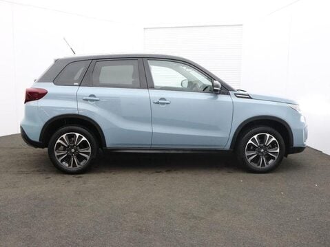 Suzuki Vitara SZ5 MHEV 3