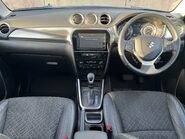 Suzuki Vitara SZ5 MHEV 10