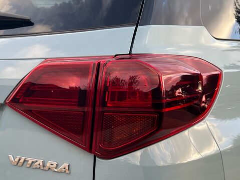 Suzuki Vitara SZ5 MHEV 15