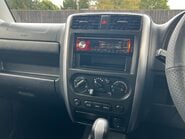 Suzuki Jimny SZ4 12