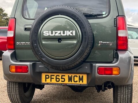 Suzuki Jimny SZ4 17