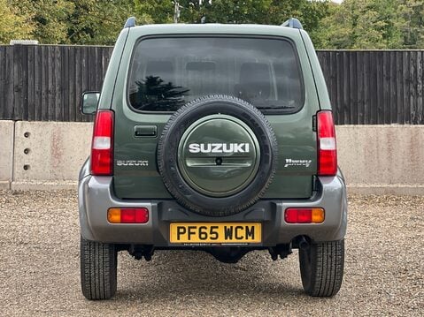 Suzuki Jimny SZ4 8