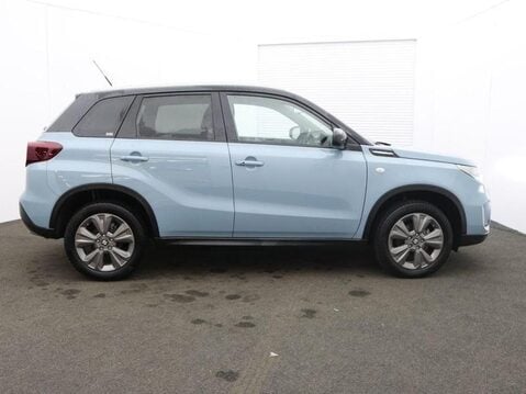 Suzuki Vitara SZ-T MHEV 3