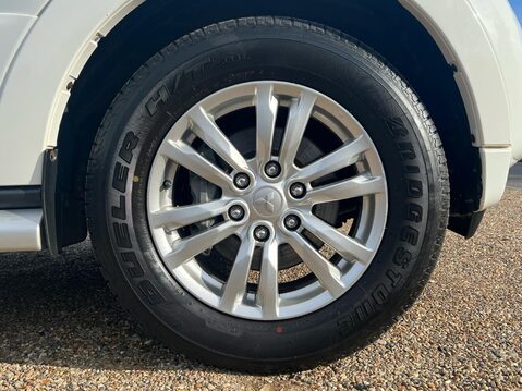 Mitsubishi Shogun DI-D SG3 8