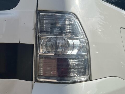 Mitsubishi Shogun DI-D SG3 14