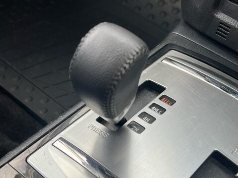 Mitsubishi Shogun DI-D SG3 23