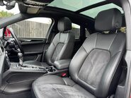 Porsche Macan S PDK 37