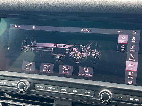 Porsche Macan S PDK 31