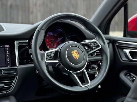 Porsche Macan S PDK 11