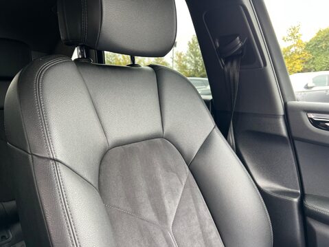 Porsche Macan S PDK 53