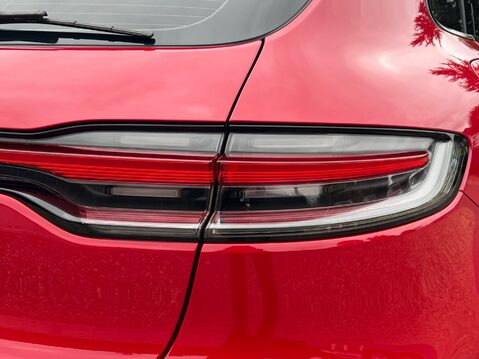 Porsche Macan S PDK 14