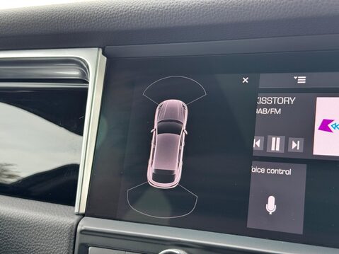 Porsche Macan S PDK 32